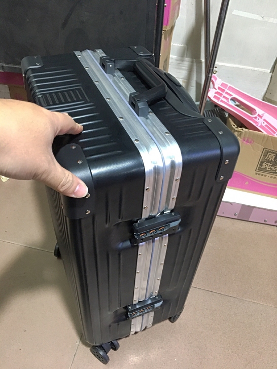 【全新清仓】韩版潮流行李箱旅行箱拉杆箱密码...