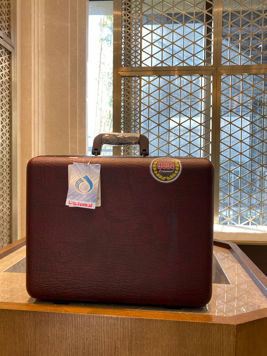 全新 外交官(Diplomat)品牌手提密...