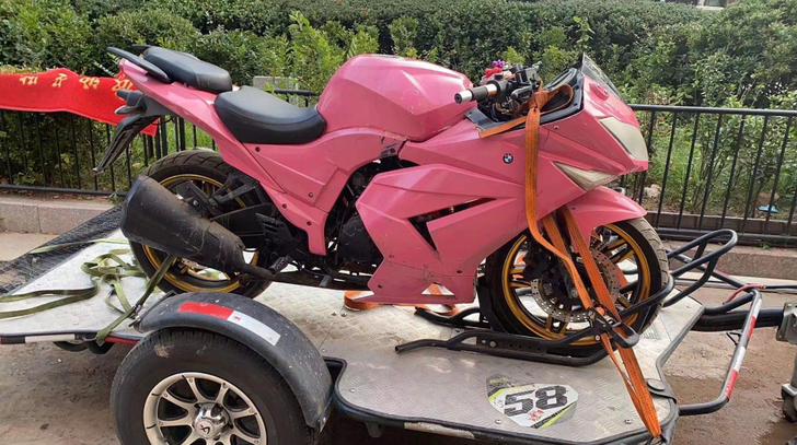 接手一台骚粉   150排量  四处排气 ...