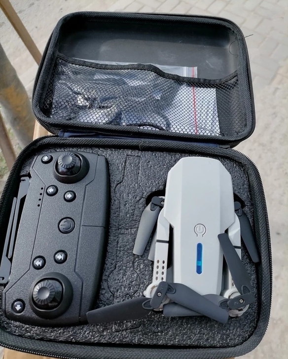 还有几十台 出口全新的折叠航拍无人机 高清...