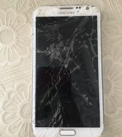 三星note系列 只是屏碎了，但是不影响使...
