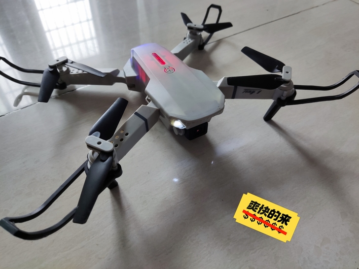 9成新航拍无人机低价出售,支持4K摄影,非...