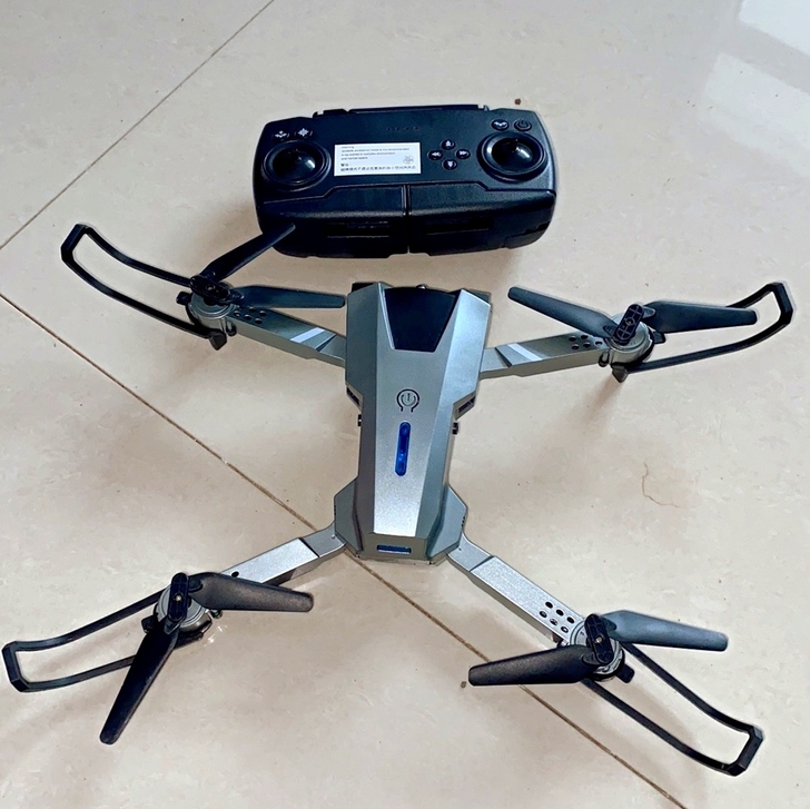 全新闲置无人机航拍遥控飞机侦察拍照机超清双...