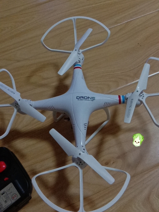 四轴飞行器，带摄像功能