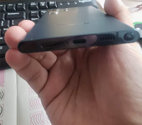 一，型号：三星s22u，12＋256国行松...