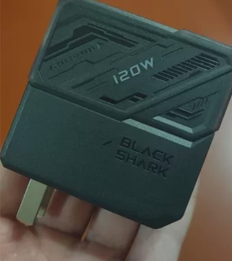 黑鲨氮化镓120瓦快充，九新，通用兼容全系...