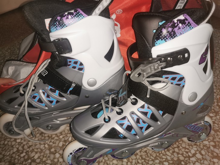 美洲狮旗舰店直入的轮滑鞋 原价322