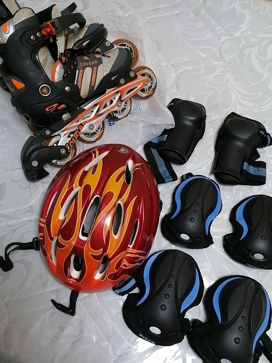 全套美洲狮轮滑鞋+头盔+全身护具