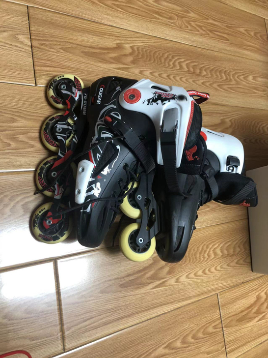 美洲狮轮滑鞋、旱冰鞋。44码，买来陪孩子玩...