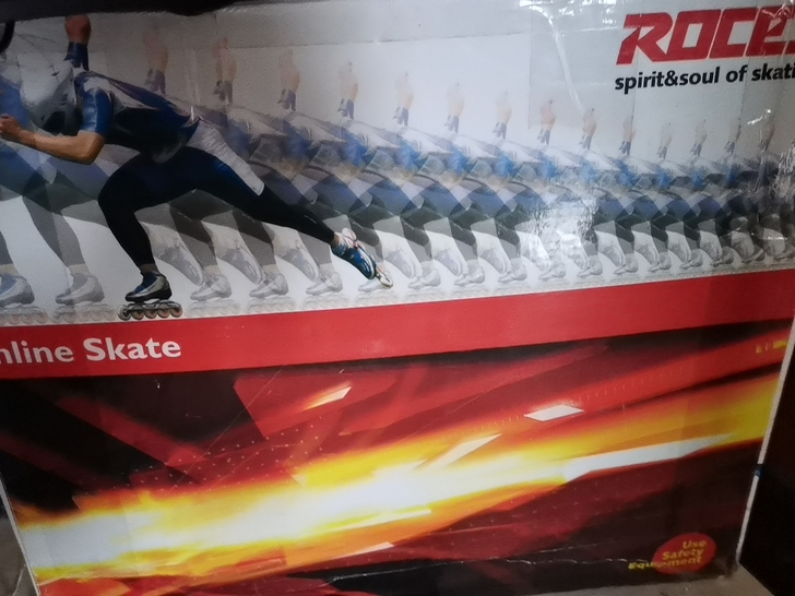 33-34码我爱酷溜轮滑鞋，九成新，轮子有...