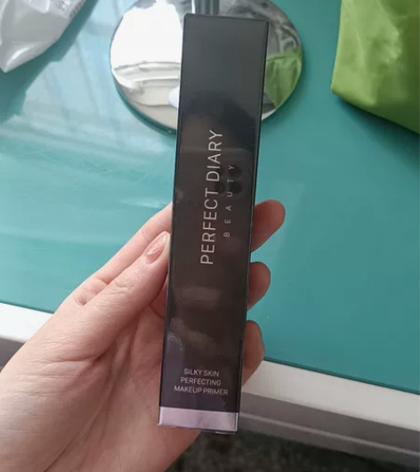 完美日记隔离妆前乳，买多了，平时化妆少，放...