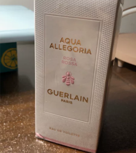 全新#搬家好物提前出 娇兰香水玫瑰，香水多...