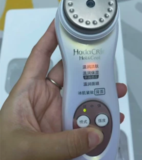 日立美容仪n50000，用过三次，全套在，...