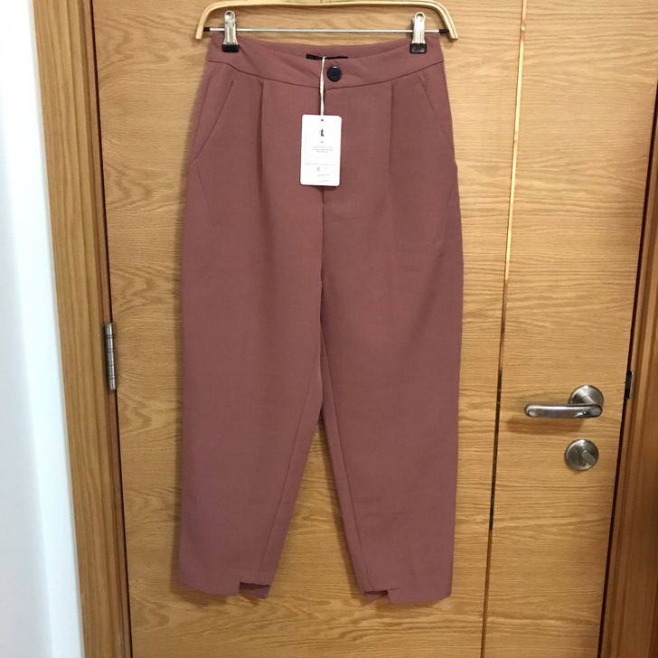 清衣柜全新粉色长裤