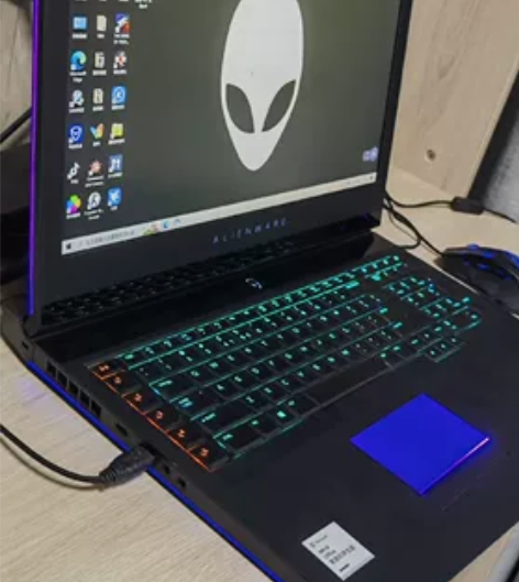 自用外星人17r5高配 2.5K屏 120...