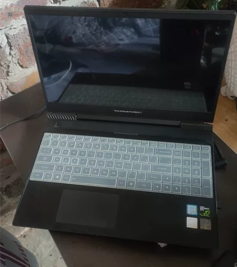 雷神911星战版，外观9成新，  附带 可不买：（贴了钢化膜...