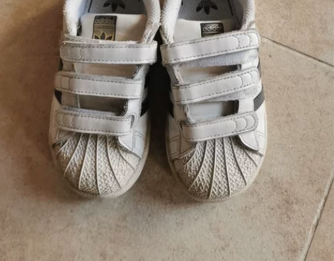 阿迪贝壳鞋 感兴趣的话点“我想要”和我私聊...