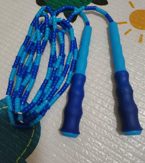 全新幼儿园小学生儿童软竹节跳绳包胶手柄健身...