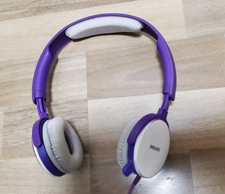 飞利浦头戴式线控耳麦，几乎全新，功能完好无...