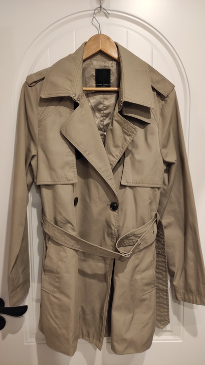 男士风衣 英伦款风衣 无破损 无异味