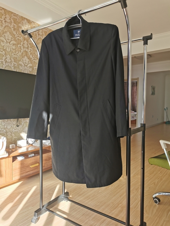 男士风衣,便宜出售了!看好再拍不退不换的呦!