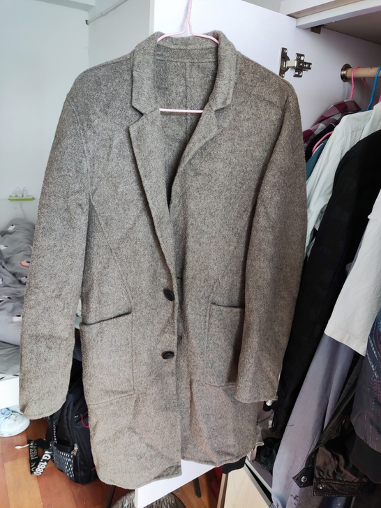 男士羊毛风衣，原价699元.购于金华银泰百...