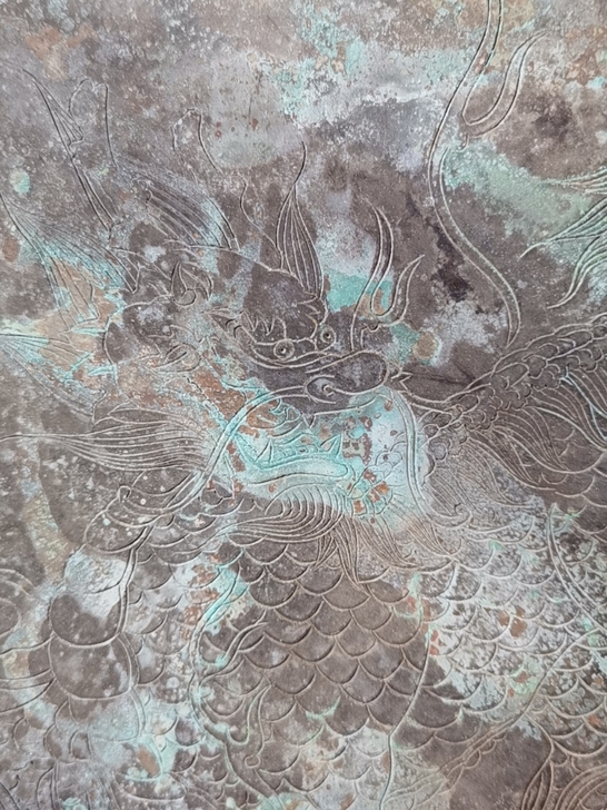 手工雕刻麒麟板画，白铜，刻工精湛，技术一流...
