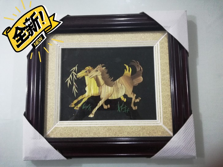 厂家直销.麦杆画，苏绣画，羽毛画，不同尺寸...