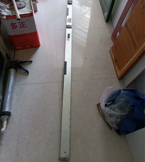 建筑工程检测尺，不知道是好坏，折叠出来当直...
