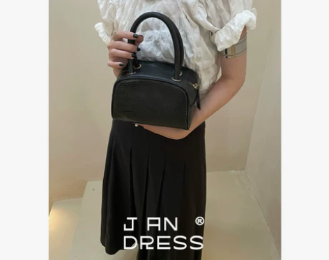 【简着】枕头手提包女小包手机包黑色蜥蜴纹高...