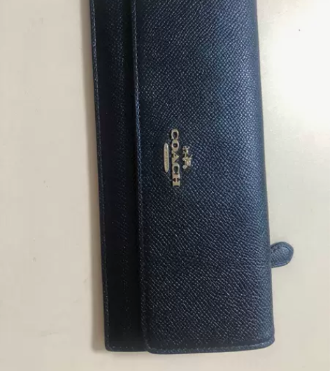 COACH女士钱包长款，实体店购买，买来放...
