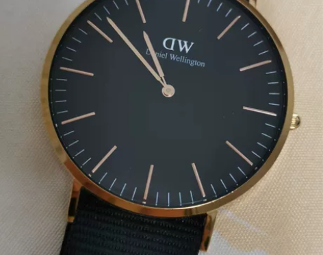 正品低价出dw手表男女同款 CLASSIC...