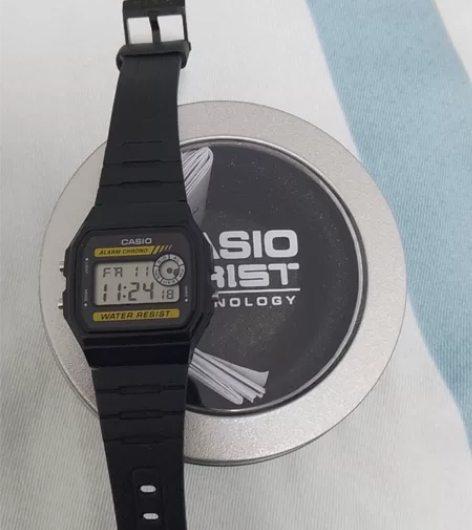 日版卡西欧小方块，已绝版，带原盒 感兴趣的...