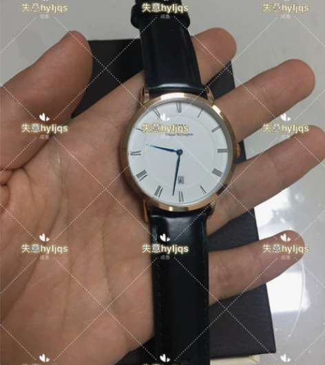 DW手表，结婚的时候买的，工作不方便佩戴，...