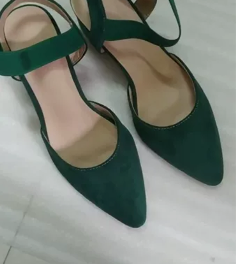 36码，全新百搭粗跟单鞋，非常秀气显肤白，...