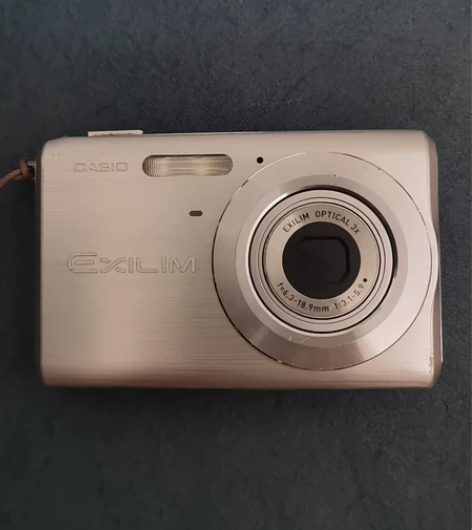 卡西欧EX-Z60超薄数码相机 屏幕有黑点...