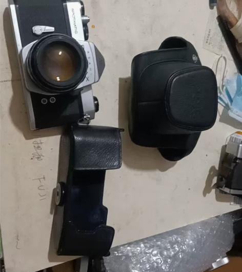 宾得SP相机一台。快门能按本人不懂好坏不知...