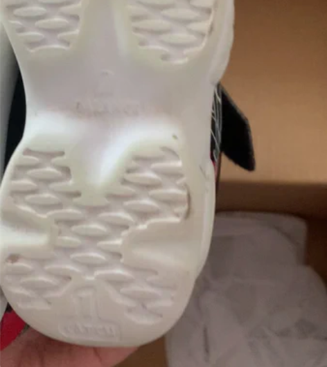 安踏冬季加绒，实体店购入，成色看图片和视频...