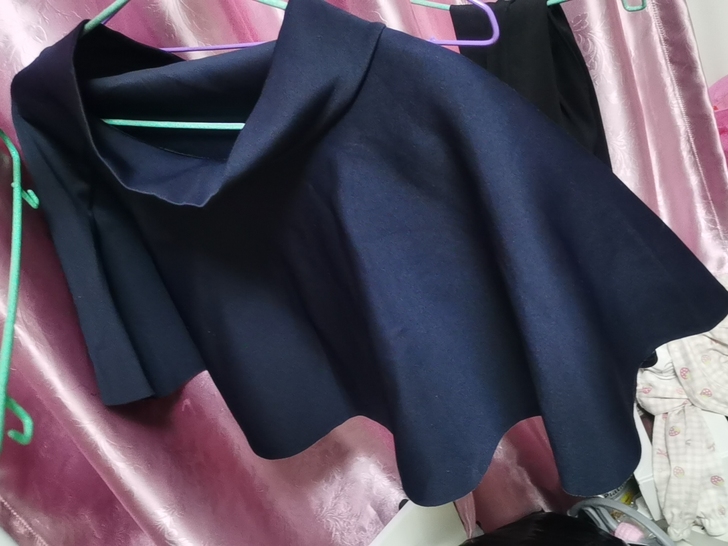 藏青色荷叶裙，腰宽38 购买后不退换，2xl