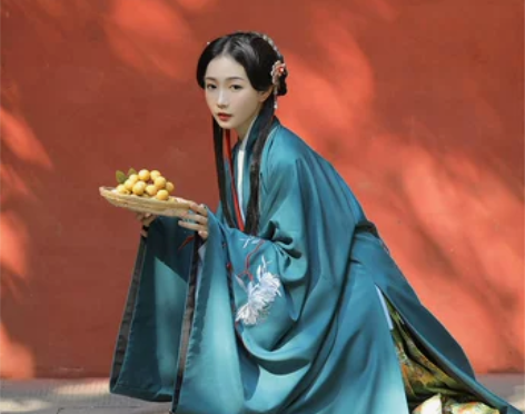 ?兰若庭 汉服 乘黄 明制 披风 绣花 大...