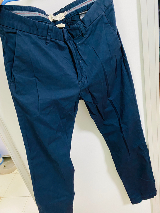 HM男士休闲裤藏青蓝色，175/82A，柜...