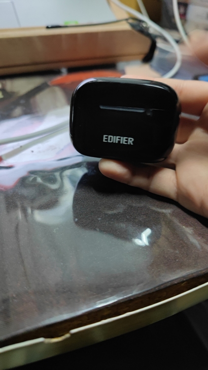 出漫步者蓝牙耳机，可直拍，价格可议