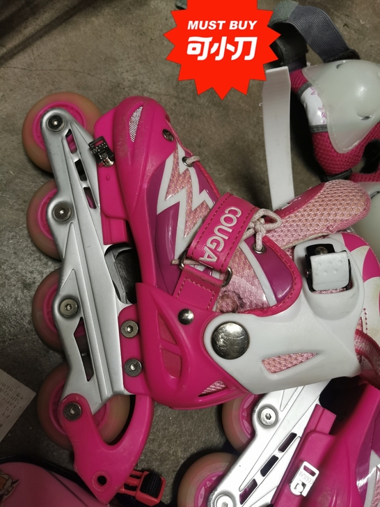轮滑鞋美洲狮，小码，适合四岁到七岁的小朋友...