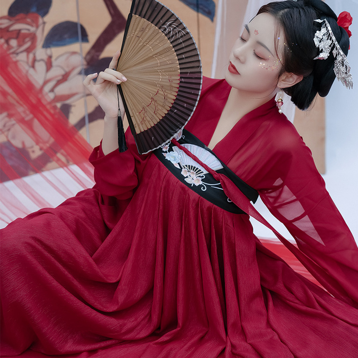 清梳 民族装舞台装一次也没穿过