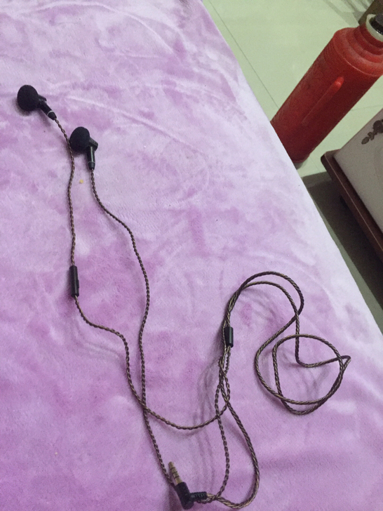 歌德MP700平头耳机200元 加蓝牙挂件...