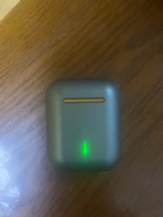 蓝牙耳机 低价出售。邮费自理 丢了一只 只...