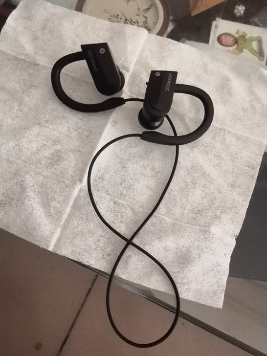 无线耳挂式运动蓝牙耳机 功能:支持音乐 佩...