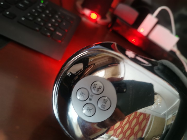 美容仪2000多入手的，闲置物品不退不换，...