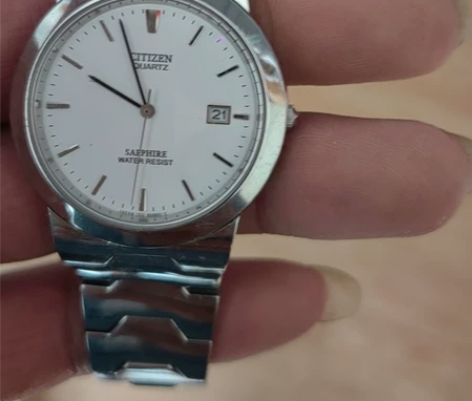 西铁城CITIZEN男士电子手表，品相好电...