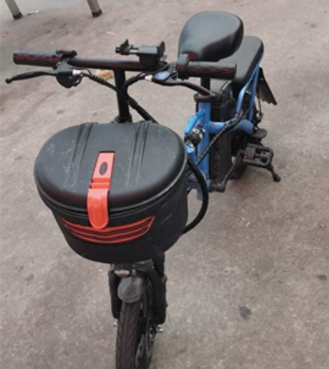 原价1800买的,买了一年左右,没怎么开,...